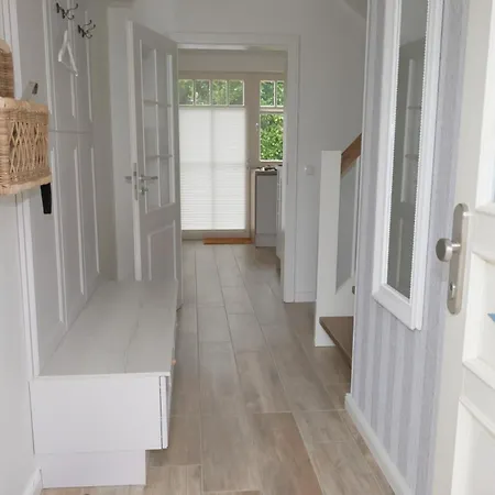 Haus Kiek In Kirr Holiday home Zingst